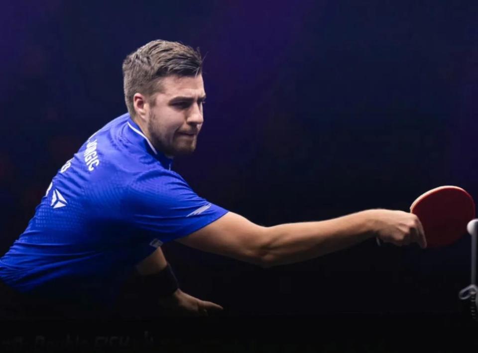 队三人的出 队三人的出